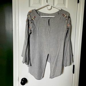 Bell sleeve blouse with embroidery